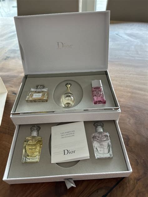 les parfums de l'avenue montaigne dior